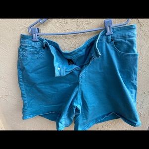 Lane Bryant Teal Summer denim Shorts 98% cotton